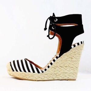 New Qupid Black and White Stripe Espadrille Wedges | Women’s Size 10